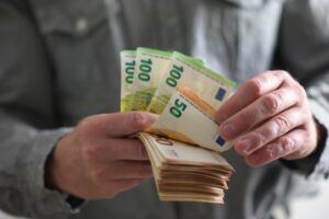 AU, DA LI JE MOGUĆE? Čovek uložio 16,5 evra, a dobio više od 2,5 miliona