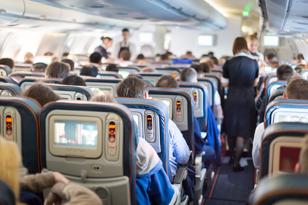 NOĆNA MORA SVAKOG PUTNIKA Kada su ušle u avion shvatile su da lete na drugi kontinent (VIDEO)